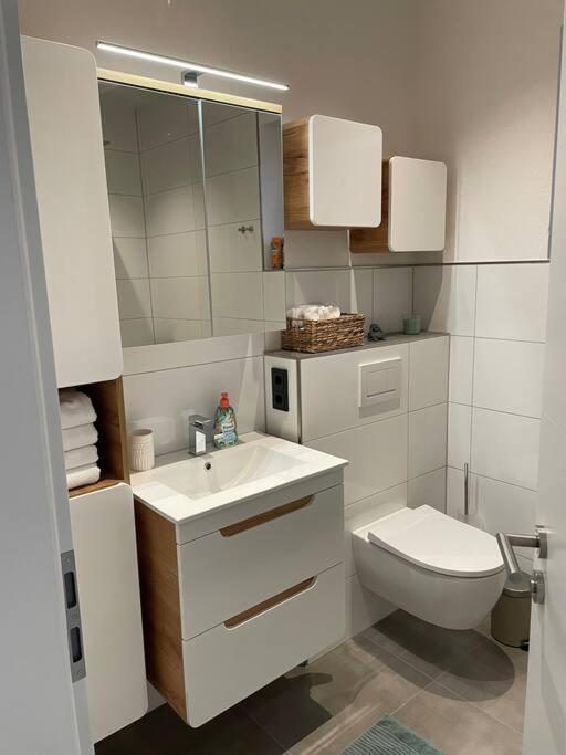 Gemuetliche, Topp Ausgestattete Ferienwohnung Bann Exterior photo